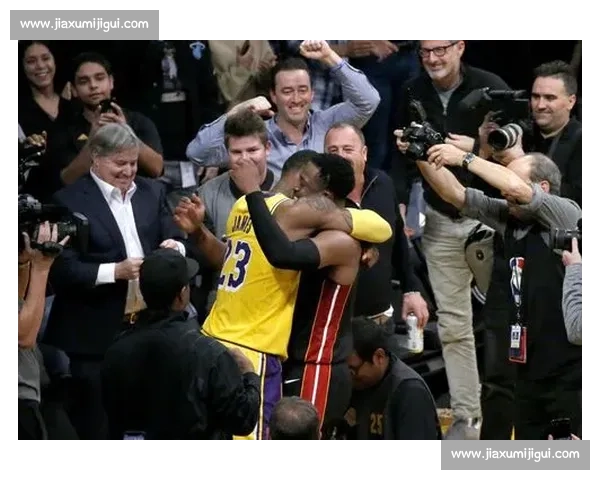 热火vs湖人录像回放完整版全场精彩瞬间与战术解析深度回顾